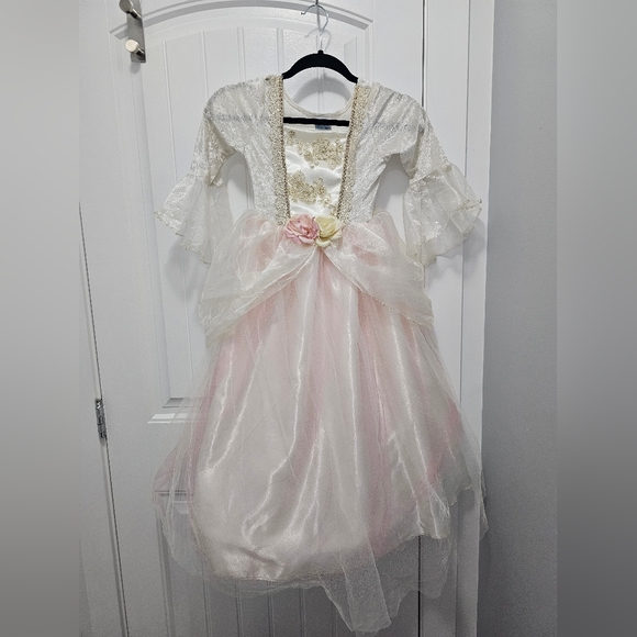 Dress: Great Pretenders - Picture 2 of 3